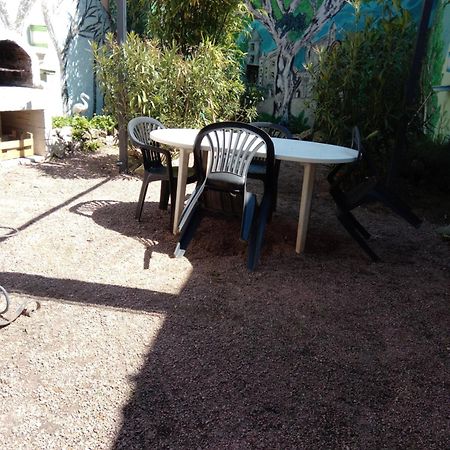 Appartement Le Labyrinthe Du Peintre Bransat Exterior foto